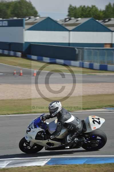 Motorcycle action photographs;Trackday digital images;donington;donington park leicestershire;donington photographs;event digital images;eventdigitalimages;no limits trackday;peter wileman photography;trackday;trackday photos
