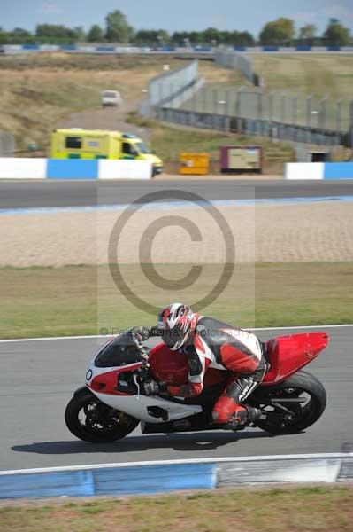 Motorcycle action photographs;Trackday digital images;donington;donington park leicestershire;donington photographs;event digital images;eventdigitalimages;no limits trackday;peter wileman photography;trackday;trackday photos