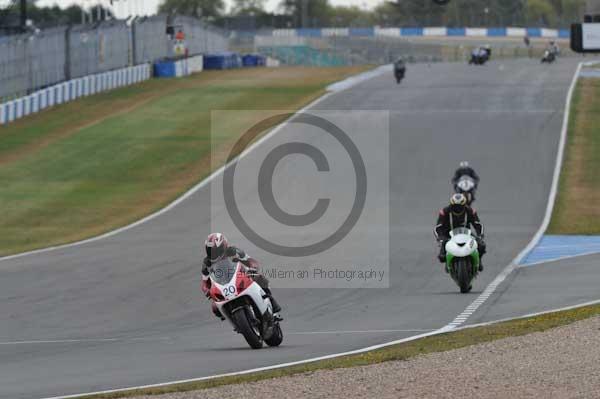 Motorcycle action photographs;Trackday digital images;donington;donington park leicestershire;donington photographs;event digital images;eventdigitalimages;no limits trackday;peter wileman photography;trackday;trackday photos