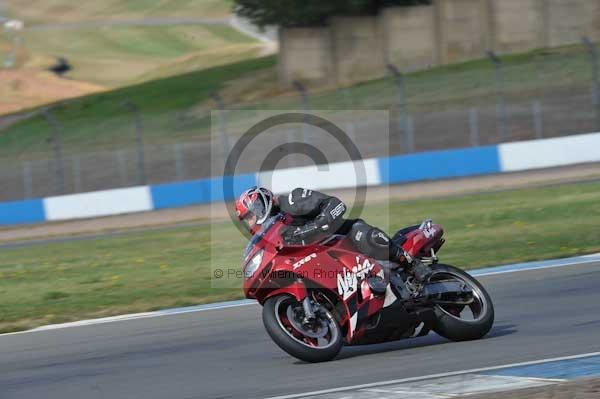 Motorcycle action photographs;Trackday digital images;donington;donington park leicestershire;donington photographs;event digital images;eventdigitalimages;no limits trackday;peter wileman photography;trackday;trackday photos