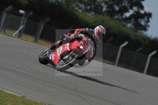 Motorcycle action photographs;Trackday digital images;donington;donington park leicestershire;donington photographs;event digital images;eventdigitalimages;no limits trackday;peter wileman photography;trackday;trackday photos