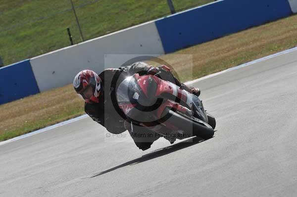 Motorcycle action photographs;Trackday digital images;donington;donington park leicestershire;donington photographs;event digital images;eventdigitalimages;no limits trackday;peter wileman photography;trackday;trackday photos