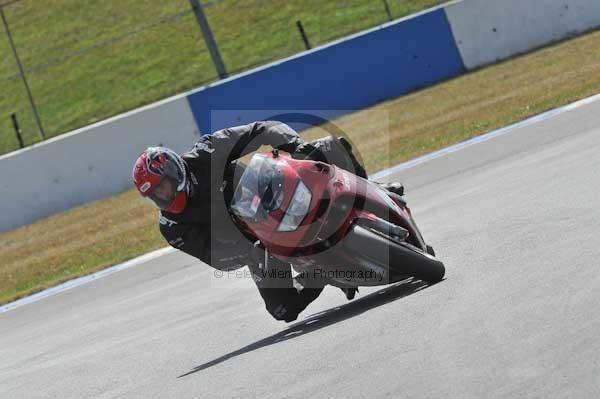 Motorcycle action photographs;Trackday digital images;donington;donington park leicestershire;donington photographs;event digital images;eventdigitalimages;no limits trackday;peter wileman photography;trackday;trackday photos