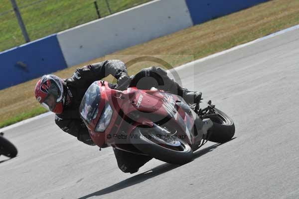 Motorcycle action photographs;Trackday digital images;donington;donington park leicestershire;donington photographs;event digital images;eventdigitalimages;no limits trackday;peter wileman photography;trackday;trackday photos