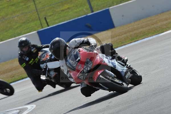 Motorcycle action photographs;Trackday digital images;donington;donington park leicestershire;donington photographs;event digital images;eventdigitalimages;no limits trackday;peter wileman photography;trackday;trackday photos