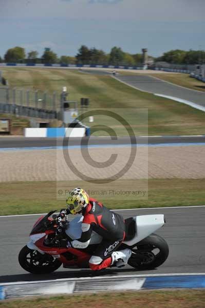 Motorcycle action photographs;Trackday digital images;donington;donington park leicestershire;donington photographs;event digital images;eventdigitalimages;no limits trackday;peter wileman photography;trackday;trackday photos