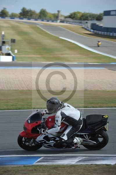 Motorcycle action photographs;Trackday digital images;donington;donington park leicestershire;donington photographs;event digital images;eventdigitalimages;no limits trackday;peter wileman photography;trackday;trackday photos