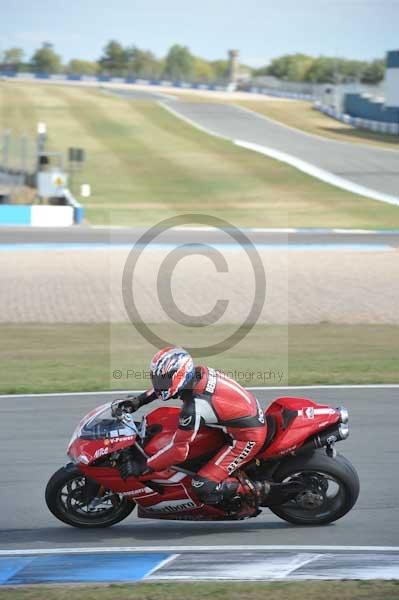 Motorcycle action photographs;Trackday digital images;donington;donington park leicestershire;donington photographs;event digital images;eventdigitalimages;no limits trackday;peter wileman photography;trackday;trackday photos