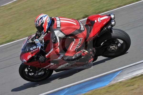 Motorcycle action photographs;Trackday digital images;donington;donington park leicestershire;donington photographs;event digital images;eventdigitalimages;no limits trackday;peter wileman photography;trackday;trackday photos