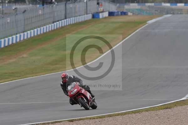 Motorcycle action photographs;Trackday digital images;donington;donington park leicestershire;donington photographs;event digital images;eventdigitalimages;no limits trackday;peter wileman photography;trackday;trackday photos