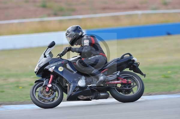 Motorcycle action photographs;Trackday digital images;donington;donington park leicestershire;donington photographs;event digital images;eventdigitalimages;no limits trackday;peter wileman photography;trackday;trackday photos