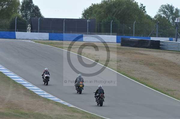 Motorcycle action photographs;Trackday digital images;donington;donington park leicestershire;donington photographs;event digital images;eventdigitalimages;no limits trackday;peter wileman photography;trackday;trackday photos
