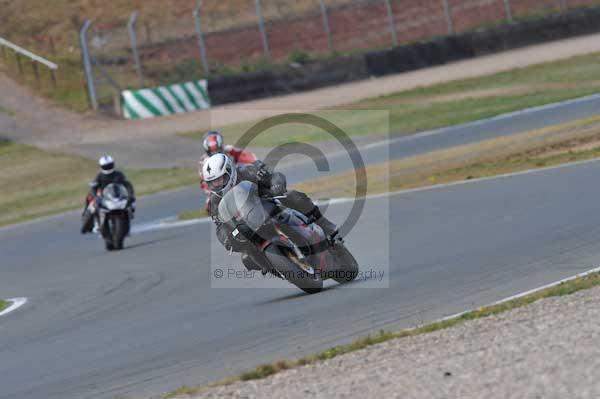 Motorcycle action photographs;Trackday digital images;donington;donington park leicestershire;donington photographs;event digital images;eventdigitalimages;no limits trackday;peter wileman photography;trackday;trackday photos