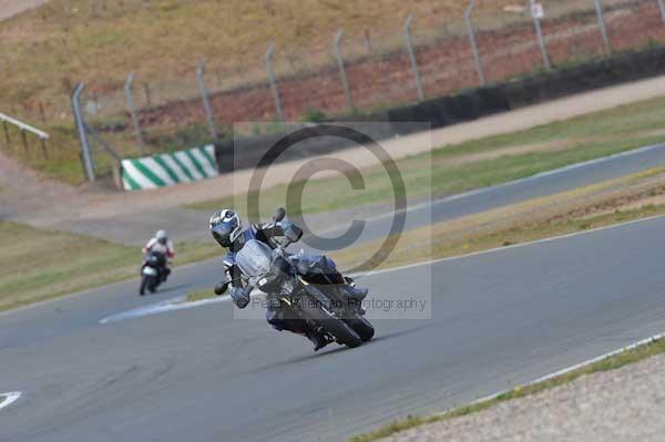 Motorcycle action photographs;Trackday digital images;donington;donington park leicestershire;donington photographs;event digital images;eventdigitalimages;no limits trackday;peter wileman photography;trackday;trackday photos