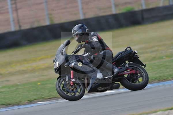 Motorcycle action photographs;Trackday digital images;donington;donington park leicestershire;donington photographs;event digital images;eventdigitalimages;no limits trackday;peter wileman photography;trackday;trackday photos