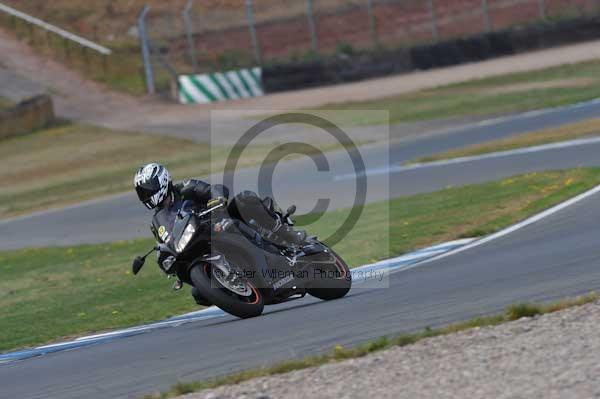 Motorcycle action photographs;Trackday digital images;donington;donington park leicestershire;donington photographs;event digital images;eventdigitalimages;no limits trackday;peter wileman photography;trackday;trackday photos