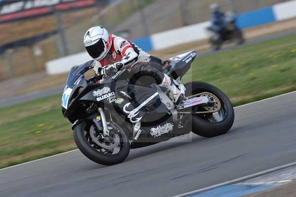 Motorcycle action photographs;Trackday digital images;donington;donington park leicestershire;donington photographs;event digital images;eventdigitalimages;no limits trackday;peter wileman photography;trackday;trackday photos