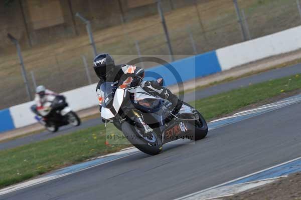 Motorcycle action photographs;Trackday digital images;donington;donington park leicestershire;donington photographs;event digital images;eventdigitalimages;no limits trackday;peter wileman photography;trackday;trackday photos