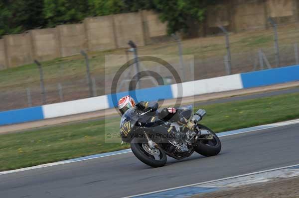 Motorcycle action photographs;Trackday digital images;donington;donington park leicestershire;donington photographs;event digital images;eventdigitalimages;no limits trackday;peter wileman photography;trackday;trackday photos