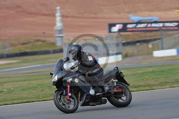 Motorcycle action photographs;Trackday digital images;donington;donington park leicestershire;donington photographs;event digital images;eventdigitalimages;no limits trackday;peter wileman photography;trackday;trackday photos