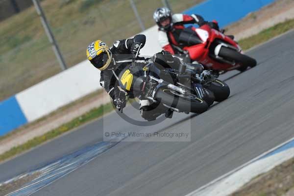 Motorcycle action photographs;Trackday digital images;donington;donington park leicestershire;donington photographs;event digital images;eventdigitalimages;no limits trackday;peter wileman photography;trackday;trackday photos