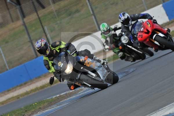 Motorcycle action photographs;Trackday digital images;donington;donington park leicestershire;donington photographs;event digital images;eventdigitalimages;no limits trackday;peter wileman photography;trackday;trackday photos