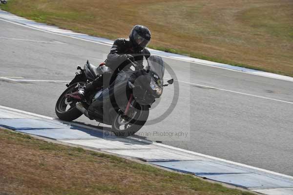 Motorcycle action photographs;Trackday digital images;donington;donington park leicestershire;donington photographs;event digital images;eventdigitalimages;no limits trackday;peter wileman photography;trackday;trackday photos
