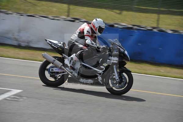 Motorcycle action photographs;Trackday digital images;donington;donington park leicestershire;donington photographs;event digital images;eventdigitalimages;no limits trackday;peter wileman photography;trackday;trackday photos