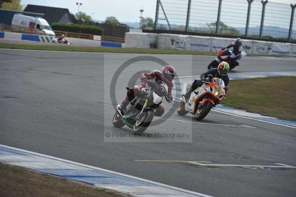 Motorcycle action photographs;Trackday digital images;donington;donington park leicestershire;donington photographs;event digital images;eventdigitalimages;no limits trackday;peter wileman photography;trackday;trackday photos