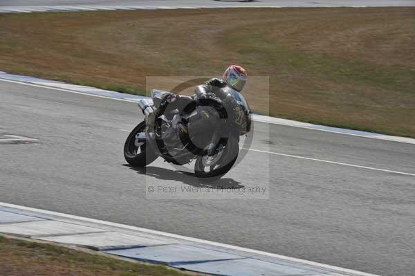 Motorcycle action photographs;Trackday digital images;donington;donington park leicestershire;donington photographs;event digital images;eventdigitalimages;no limits trackday;peter wileman photography;trackday;trackday photos