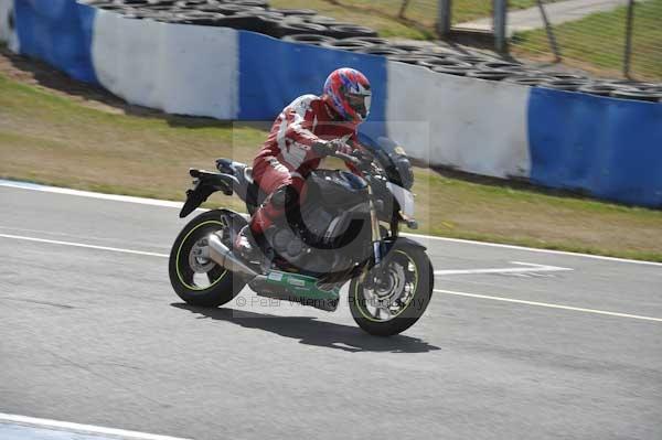 Motorcycle action photographs;Trackday digital images;donington;donington park leicestershire;donington photographs;event digital images;eventdigitalimages;no limits trackday;peter wileman photography;trackday;trackday photos