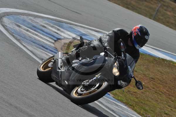 Motorcycle action photographs;Trackday digital images;donington;donington park leicestershire;donington photographs;event digital images;eventdigitalimages;no limits trackday;peter wileman photography;trackday;trackday photos