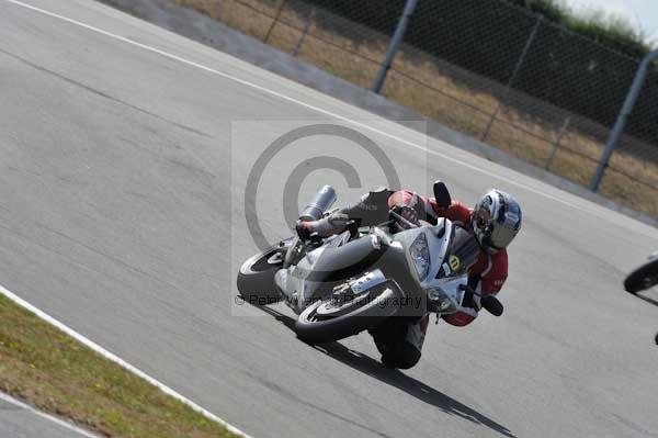Motorcycle action photographs;Trackday digital images;donington;donington park leicestershire;donington photographs;event digital images;eventdigitalimages;no limits trackday;peter wileman photography;trackday;trackday photos