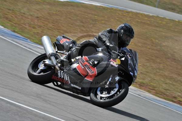 Motorcycle action photographs;Trackday digital images;donington;donington park leicestershire;donington photographs;event digital images;eventdigitalimages;no limits trackday;peter wileman photography;trackday;trackday photos