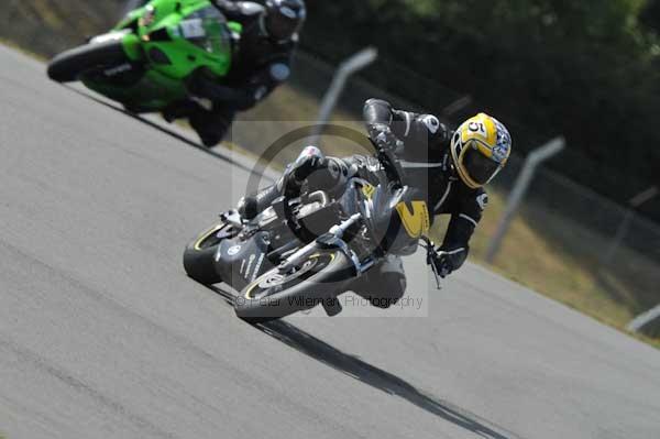 Motorcycle action photographs;Trackday digital images;donington;donington park leicestershire;donington photographs;event digital images;eventdigitalimages;no limits trackday;peter wileman photography;trackday;trackday photos