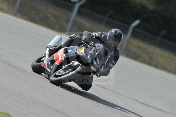 Motorcycle action photographs;Trackday digital images;donington;donington park leicestershire;donington photographs;event digital images;eventdigitalimages;no limits trackday;peter wileman photography;trackday;trackday photos
