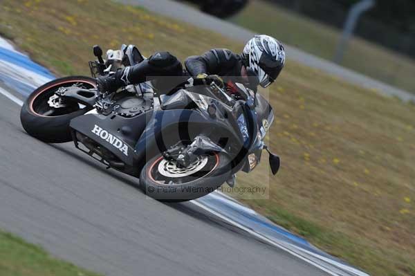 Motorcycle action photographs;Trackday digital images;donington;donington park leicestershire;donington photographs;event digital images;eventdigitalimages;no limits trackday;peter wileman photography;trackday;trackday photos