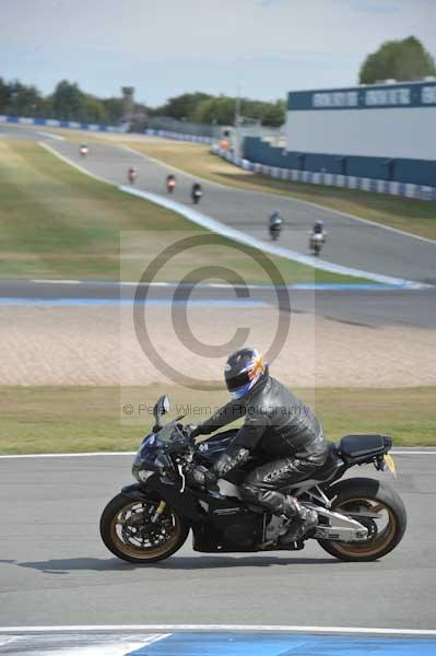 Motorcycle action photographs;Trackday digital images;donington;donington park leicestershire;donington photographs;event digital images;eventdigitalimages;no limits trackday;peter wileman photography;trackday;trackday photos