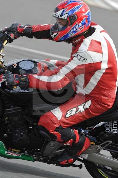 Motorcycle action photographs;Trackday digital images;donington;donington park leicestershire;donington photographs;event digital images;eventdigitalimages;no limits trackday;peter wileman photography;trackday;trackday photos