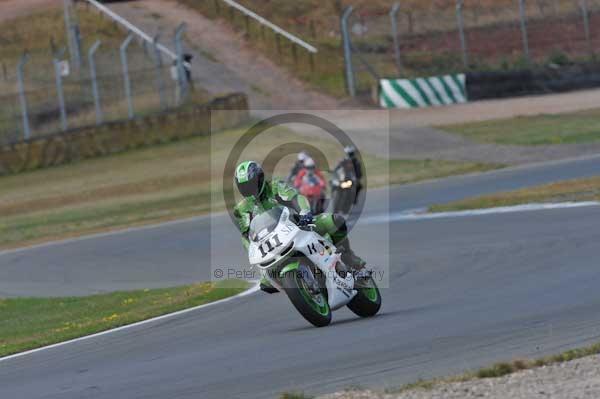 Motorcycle action photographs;Trackday digital images;donington;donington park leicestershire;donington photographs;event digital images;eventdigitalimages;no limits trackday;peter wileman photography;trackday;trackday photos
