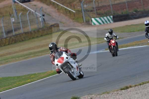 Motorcycle action photographs;Trackday digital images;donington;donington park leicestershire;donington photographs;event digital images;eventdigitalimages;no limits trackday;peter wileman photography;trackday;trackday photos