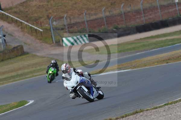 Motorcycle action photographs;Trackday digital images;donington;donington park leicestershire;donington photographs;event digital images;eventdigitalimages;no limits trackday;peter wileman photography;trackday;trackday photos