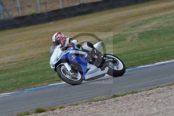 Motorcycle action photographs;Trackday digital images;donington;donington park leicestershire;donington photographs;event digital images;eventdigitalimages;no limits trackday;peter wileman photography;trackday;trackday photos