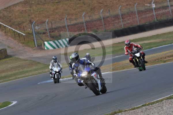 Motorcycle action photographs;Trackday digital images;donington;donington park leicestershire;donington photographs;event digital images;eventdigitalimages;no limits trackday;peter wileman photography;trackday;trackday photos