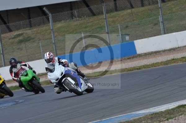 Motorcycle action photographs;Trackday digital images;donington;donington park leicestershire;donington photographs;event digital images;eventdigitalimages;no limits trackday;peter wileman photography;trackday;trackday photos
