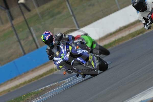 Motorcycle action photographs;Trackday digital images;donington;donington park leicestershire;donington photographs;event digital images;eventdigitalimages;no limits trackday;peter wileman photography;trackday;trackday photos