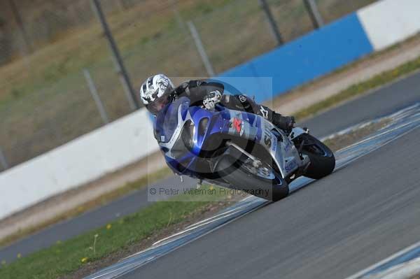 Motorcycle action photographs;Trackday digital images;donington;donington park leicestershire;donington photographs;event digital images;eventdigitalimages;no limits trackday;peter wileman photography;trackday;trackday photos