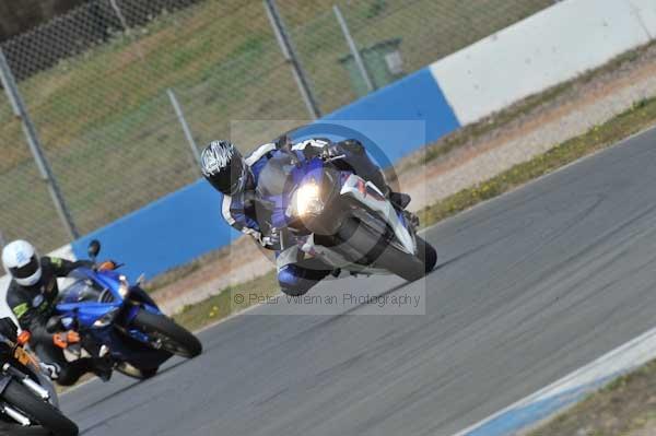 Motorcycle action photographs;Trackday digital images;donington;donington park leicestershire;donington photographs;event digital images;eventdigitalimages;no limits trackday;peter wileman photography;trackday;trackday photos