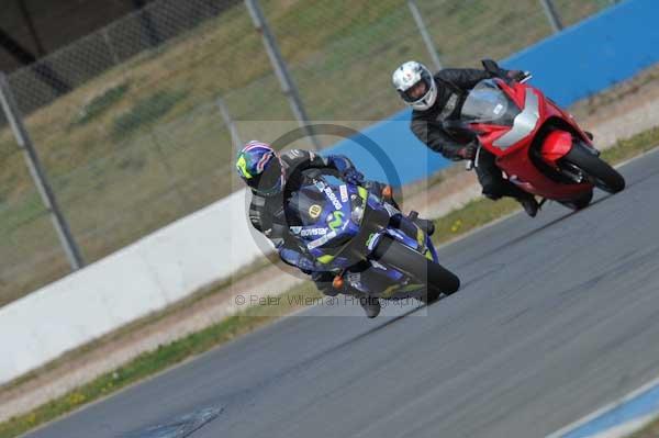 Motorcycle action photographs;Trackday digital images;donington;donington park leicestershire;donington photographs;event digital images;eventdigitalimages;no limits trackday;peter wileman photography;trackday;trackday photos