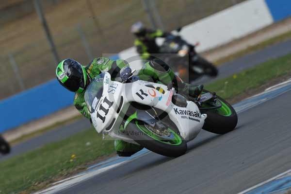 Motorcycle action photographs;Trackday digital images;donington;donington park leicestershire;donington photographs;event digital images;eventdigitalimages;no limits trackday;peter wileman photography;trackday;trackday photos